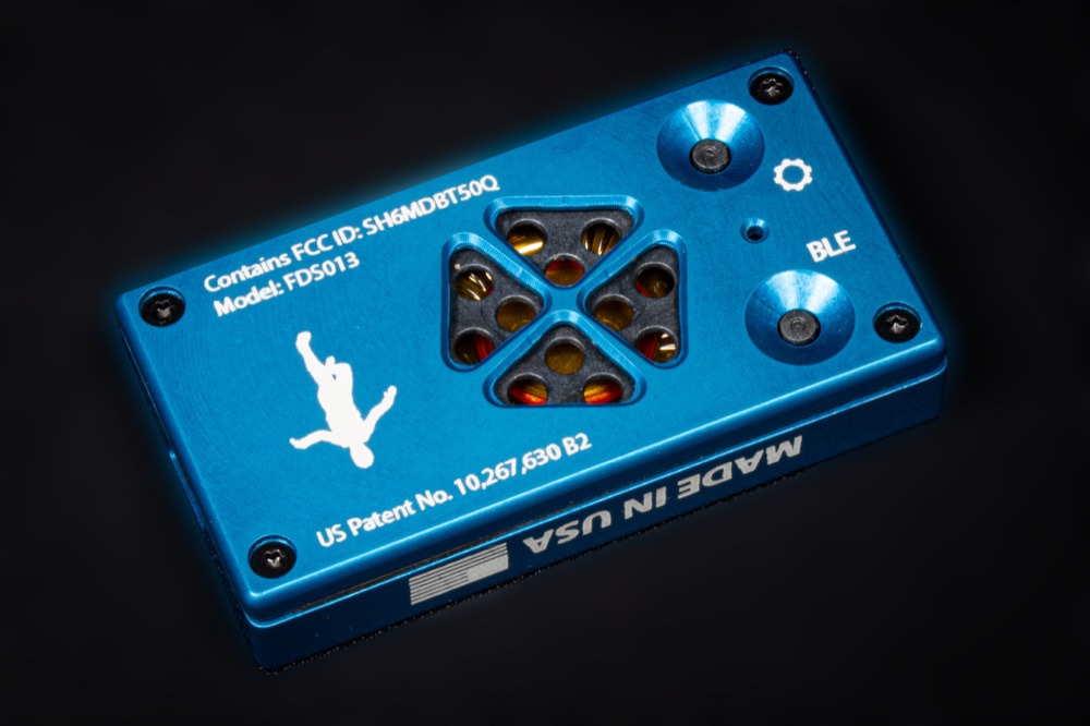 MetaAlti speaker grille and controls