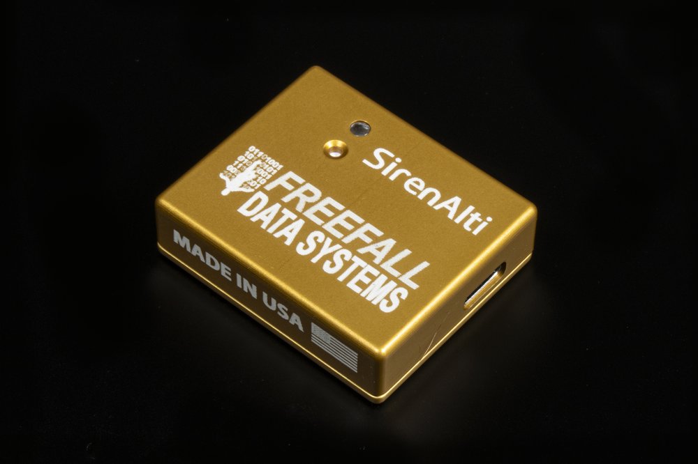 SirenAlti in gold
